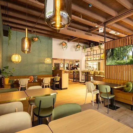 Chalet With A Dishwasher, In A Car-free Park *